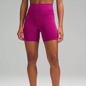 Lululemon Wunder Train High-Rise Short 6" size 6